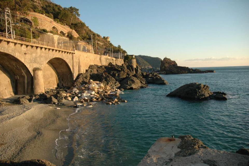 Hotel Silvia Framura - Cinque Terre Phòng bức ảnh